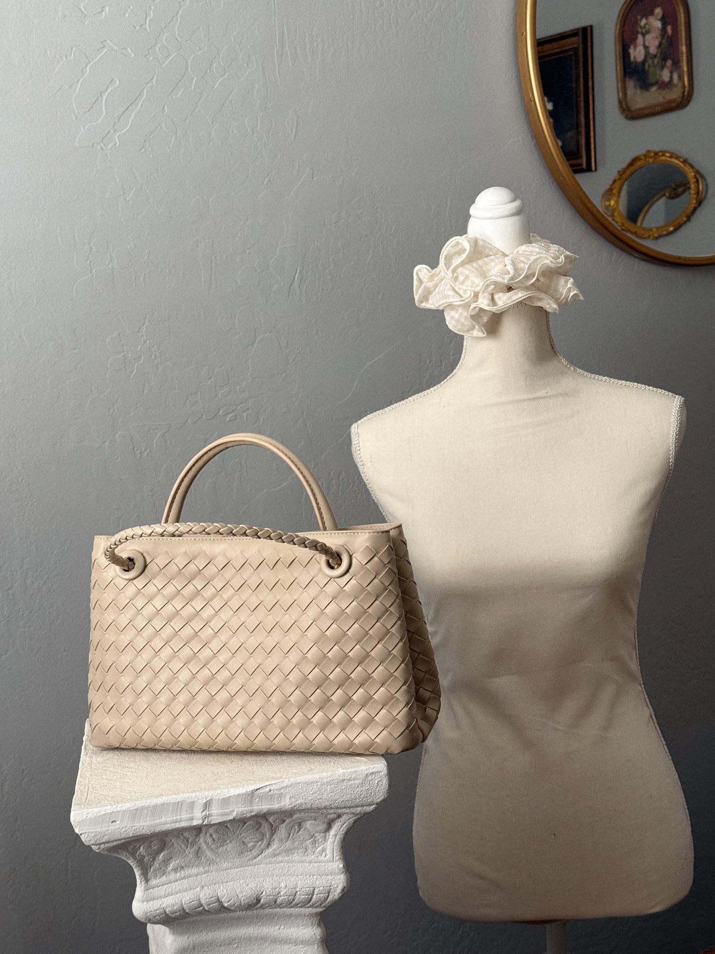 Louvre Latté Carryall