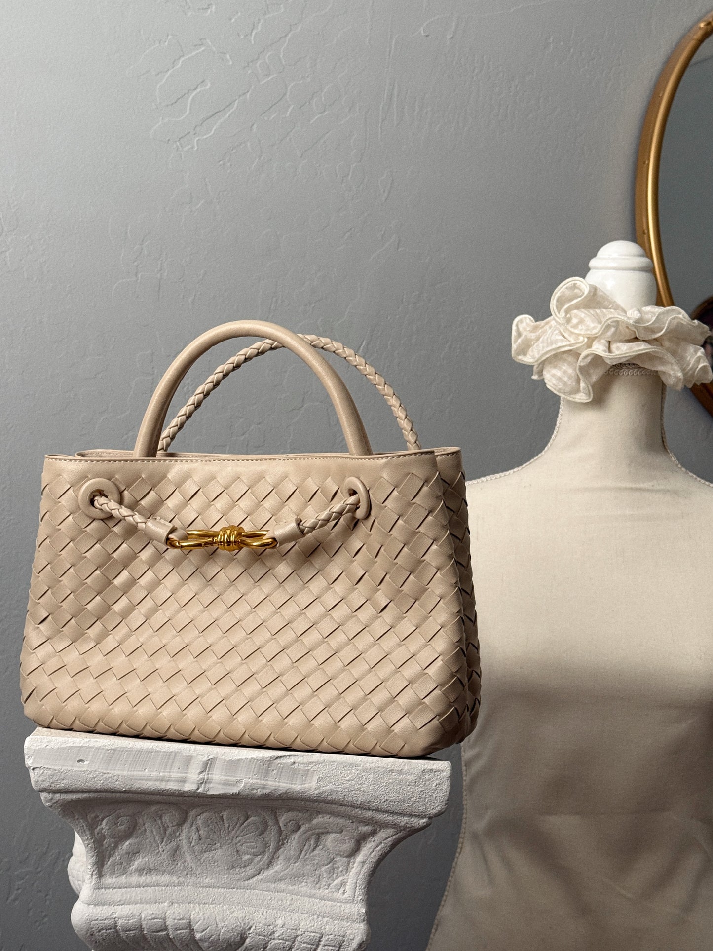 Louvre Latté Carryall