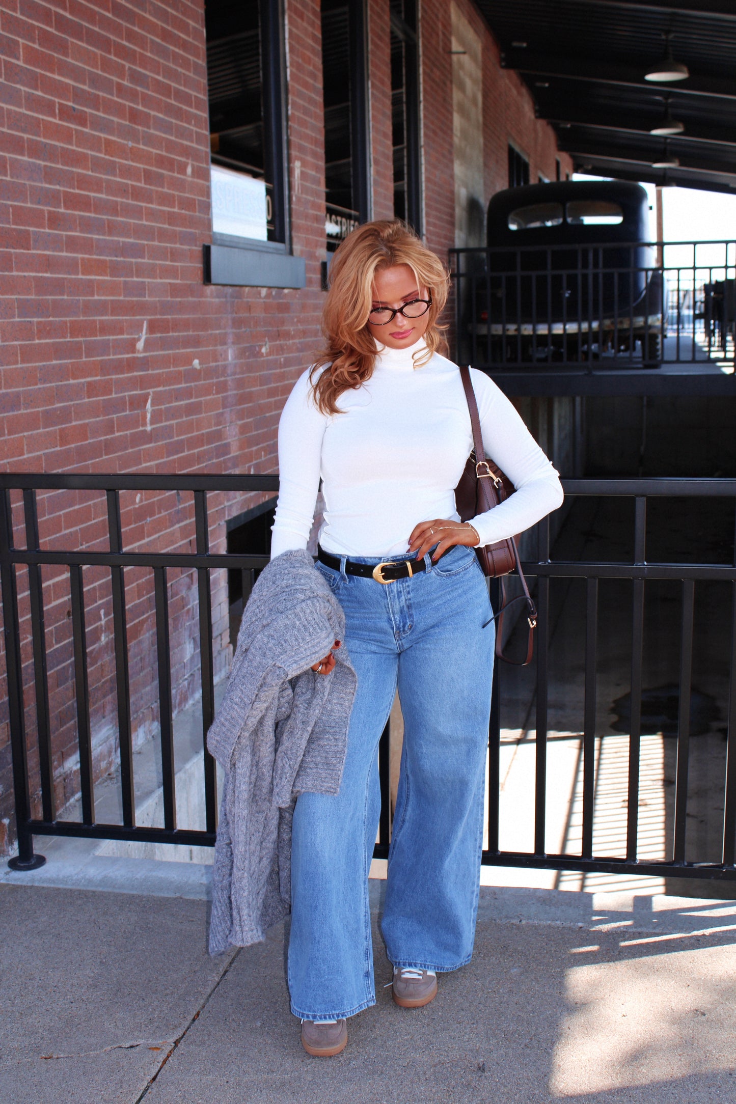The Wren Turtleneck - White