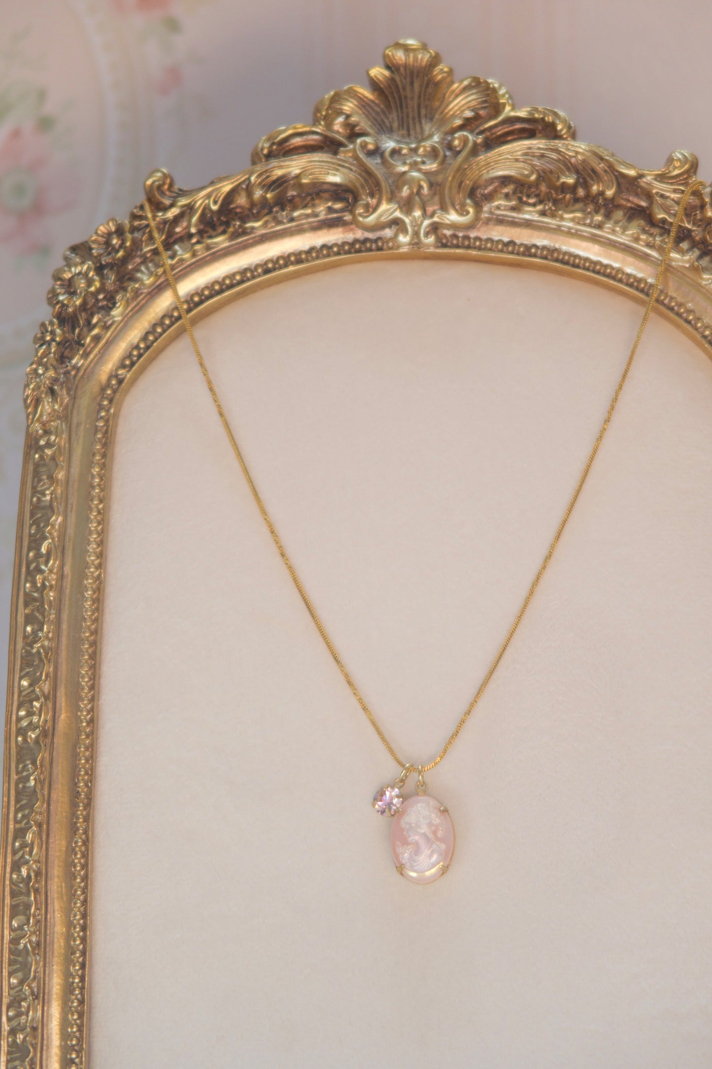 The Blushing Duchess Necklace