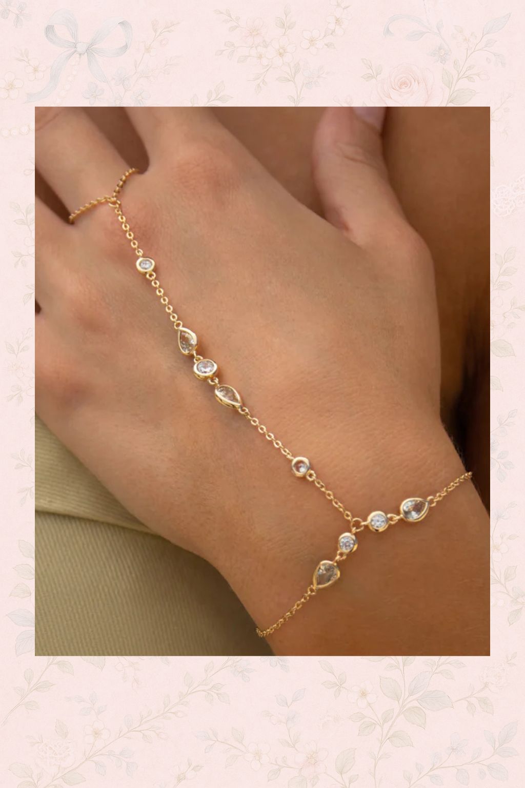 Lune d’Or Hand Chain