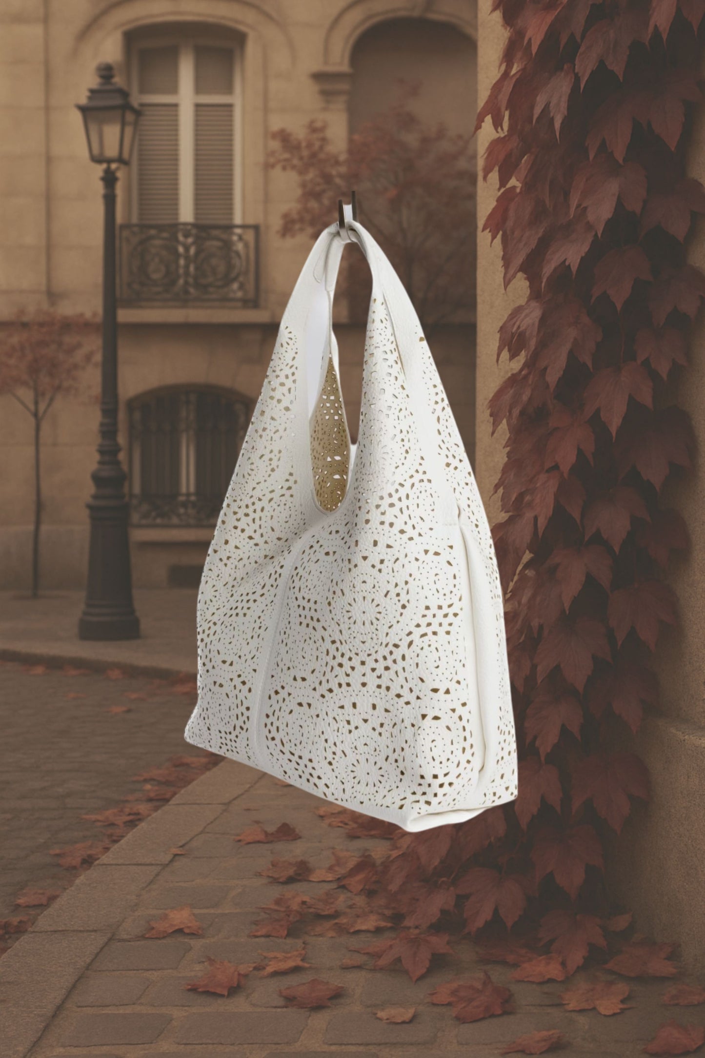 Lace & Leaves Carryall