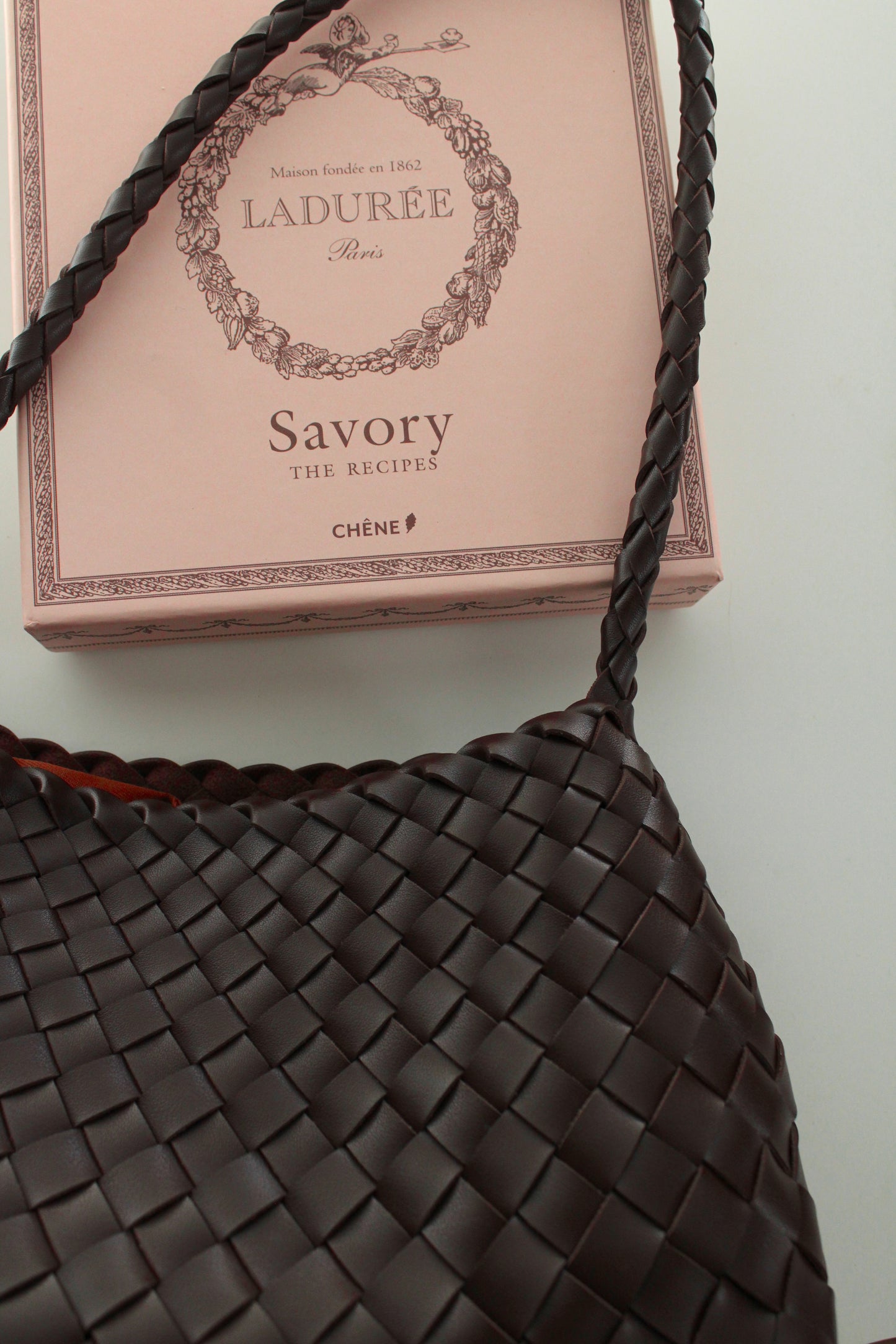 Le Chocolat Woven Shoulder Bag