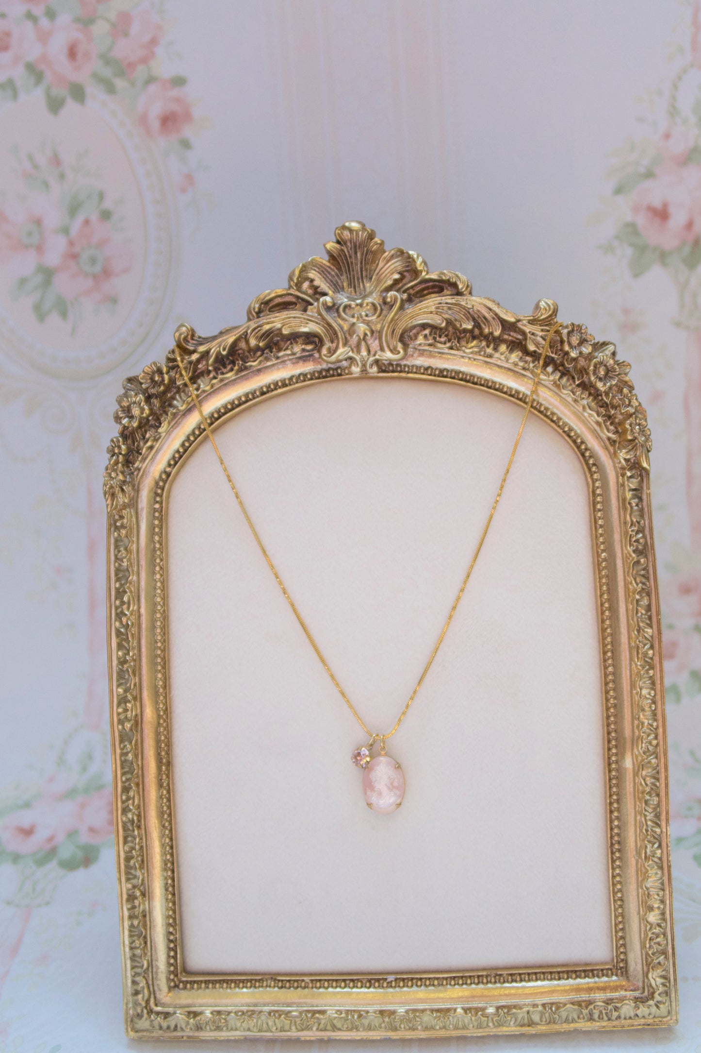The Blushing Duchess Necklace