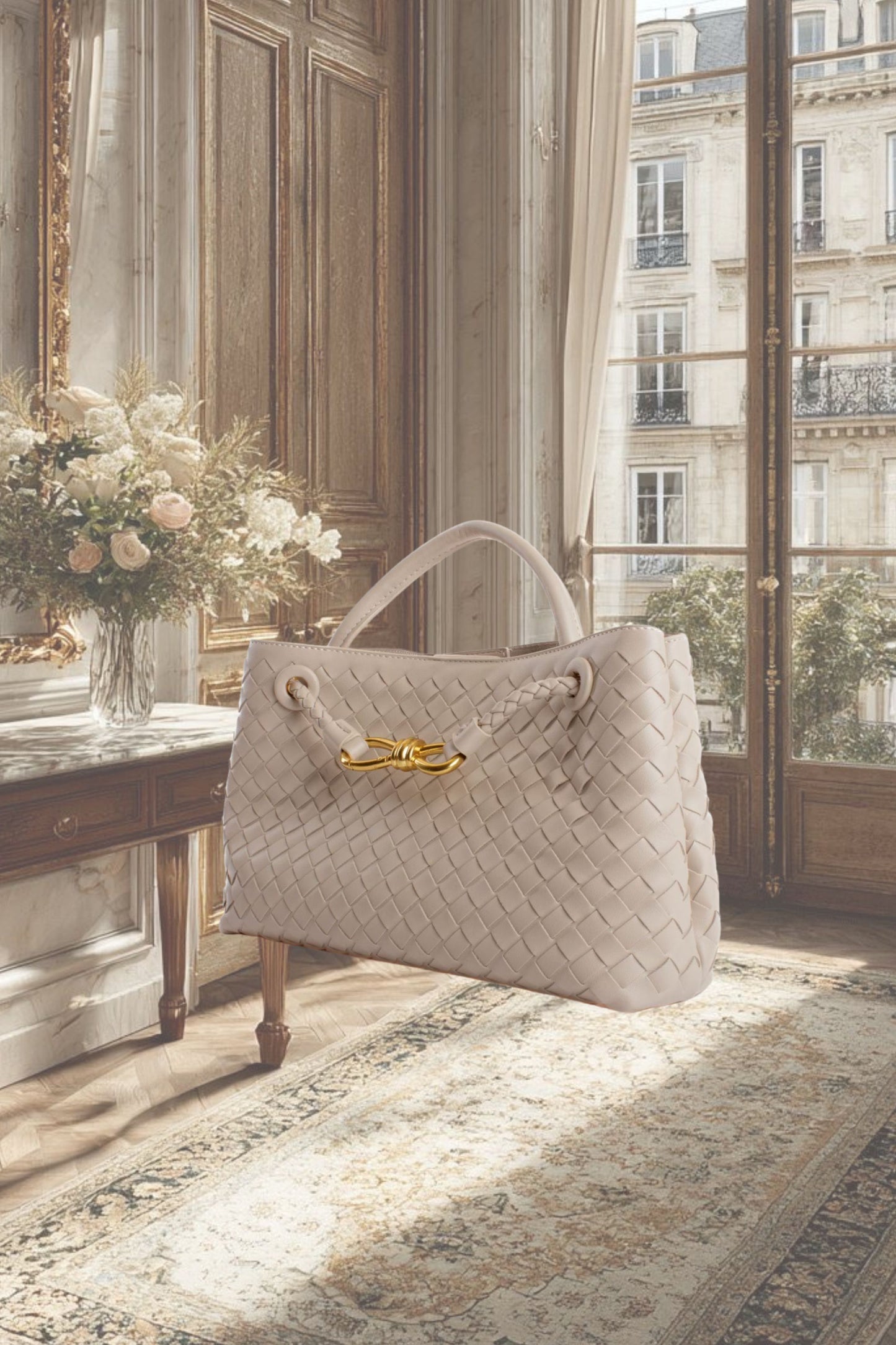 Louvre Latté Carryall