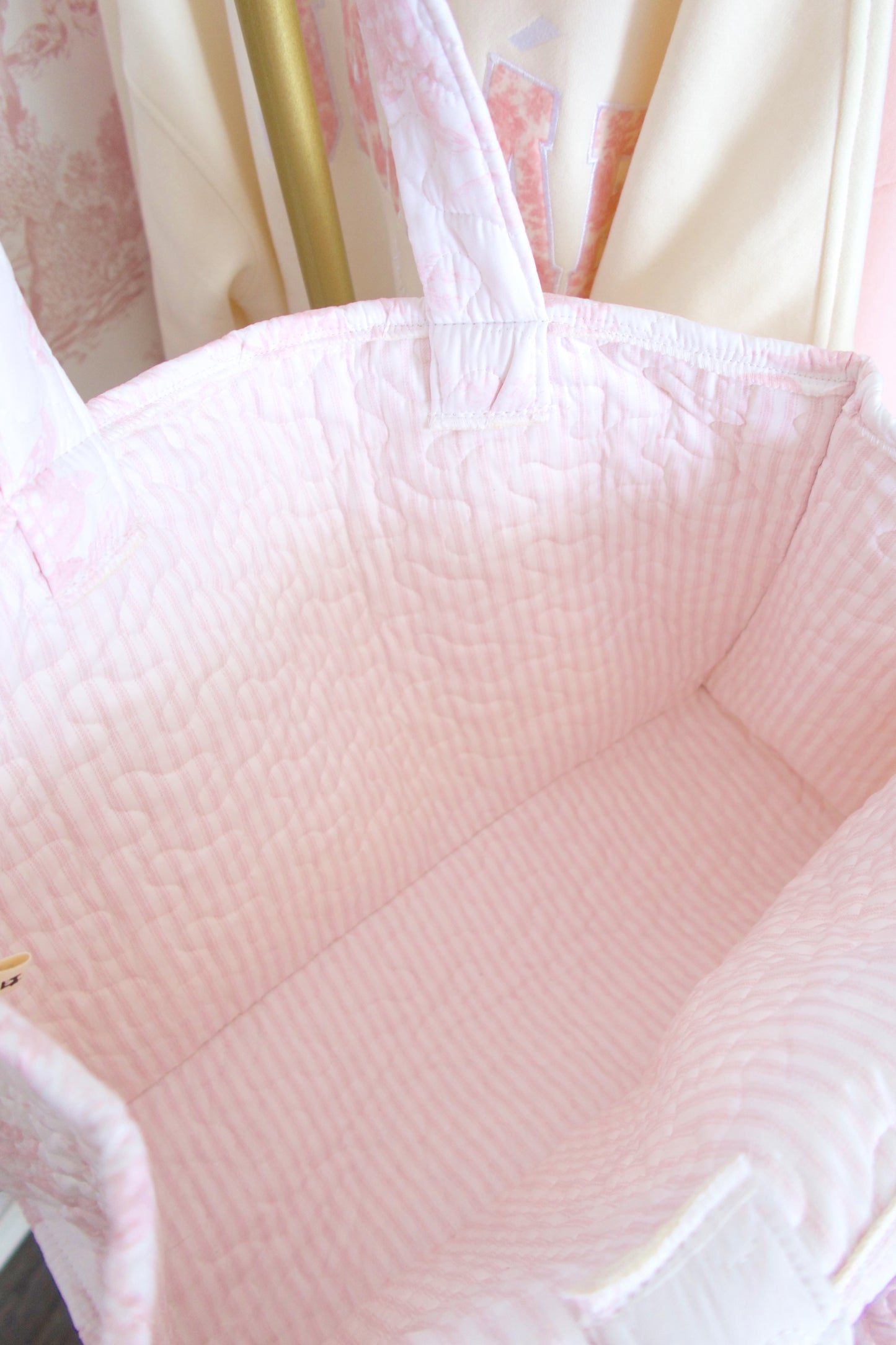 Toile En Rose Pink Quilted Tote Bag