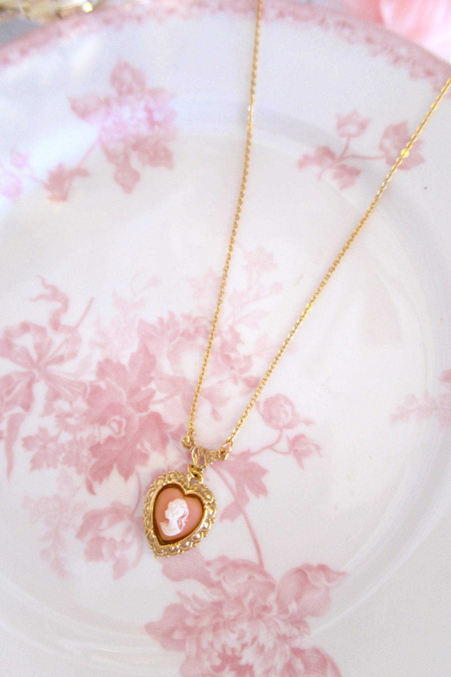 The Lady’s Keepsake Necklace