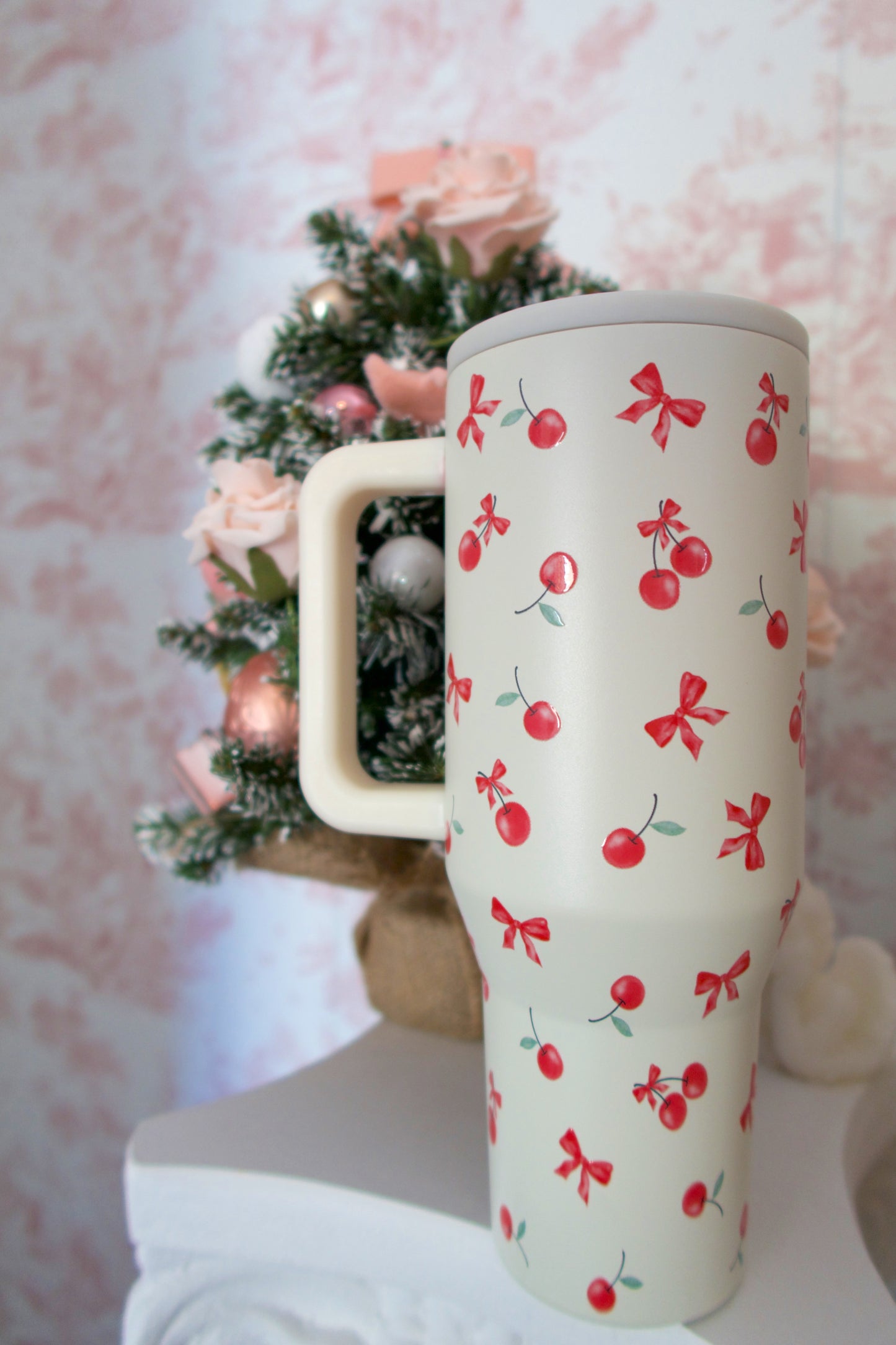 Bow-Tied Berries Tumbler