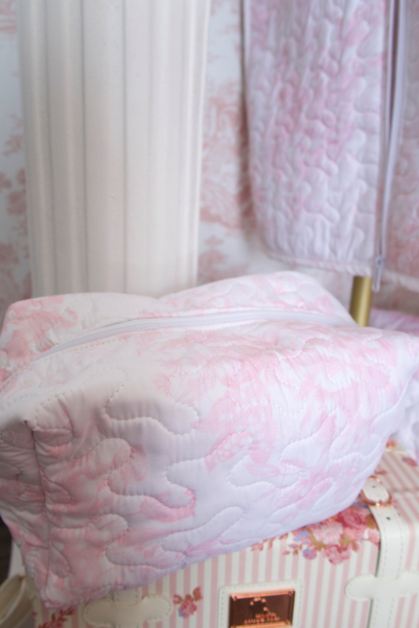 Rose De Toile Quilted Pink Large Toiletry Bag