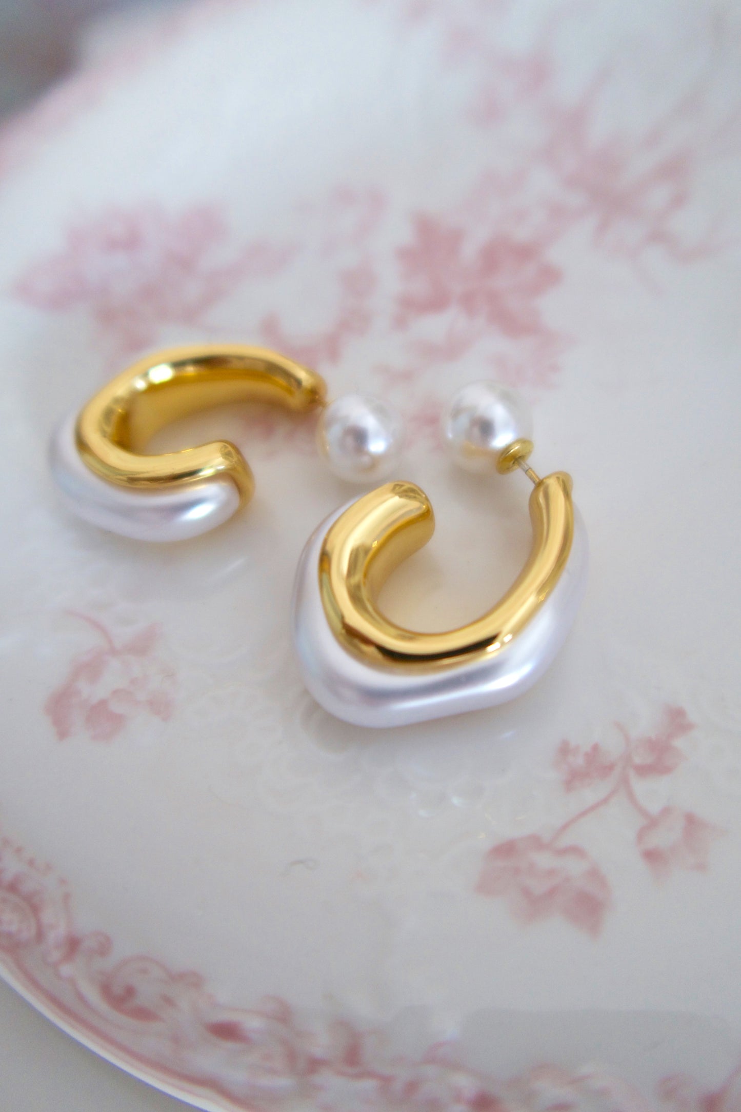 Duchess 18K Gold Earrings