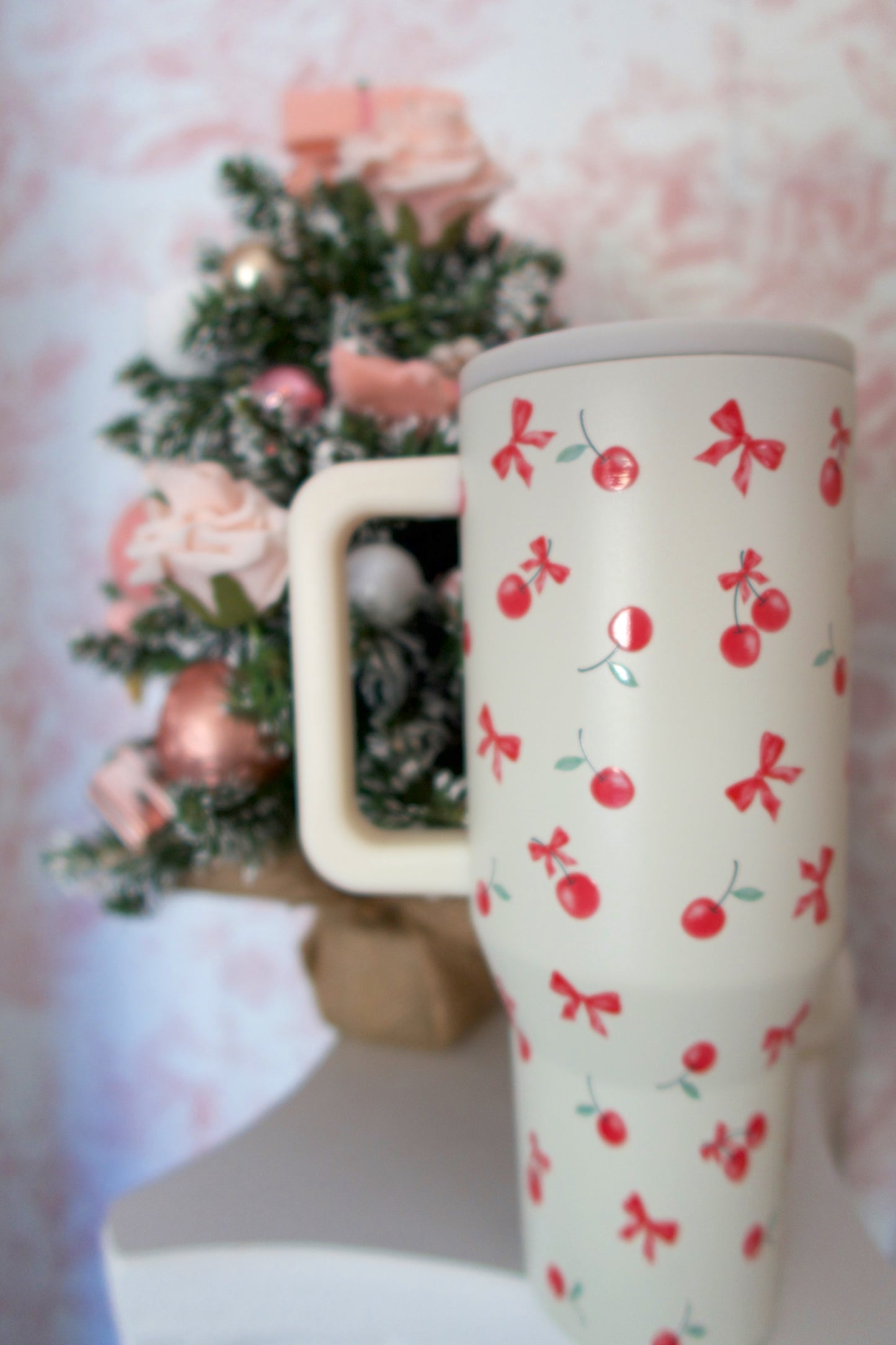 Bow-Tied Berries Tumbler