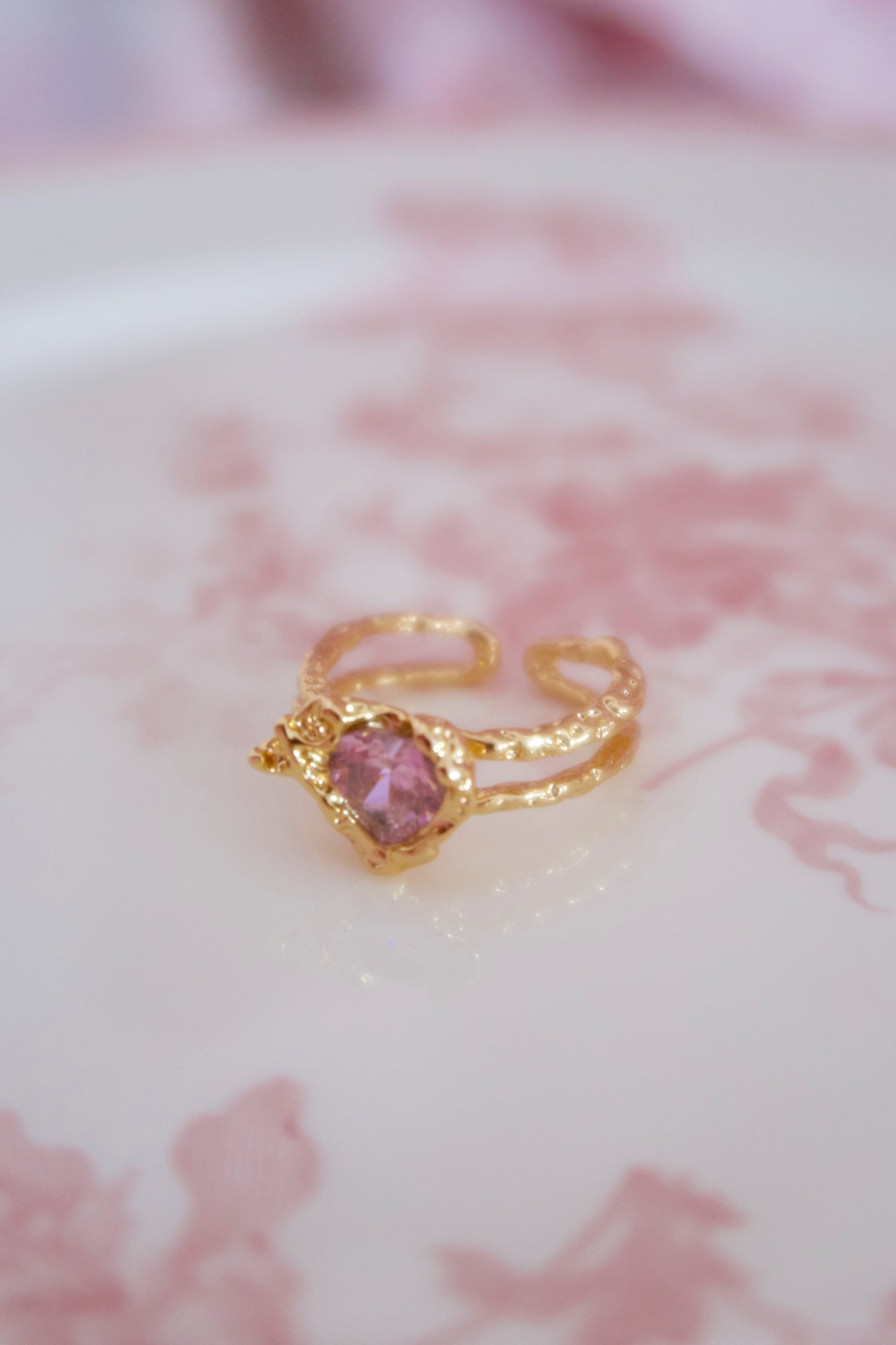 Cupid’s Keepsake 18K Gold Ring