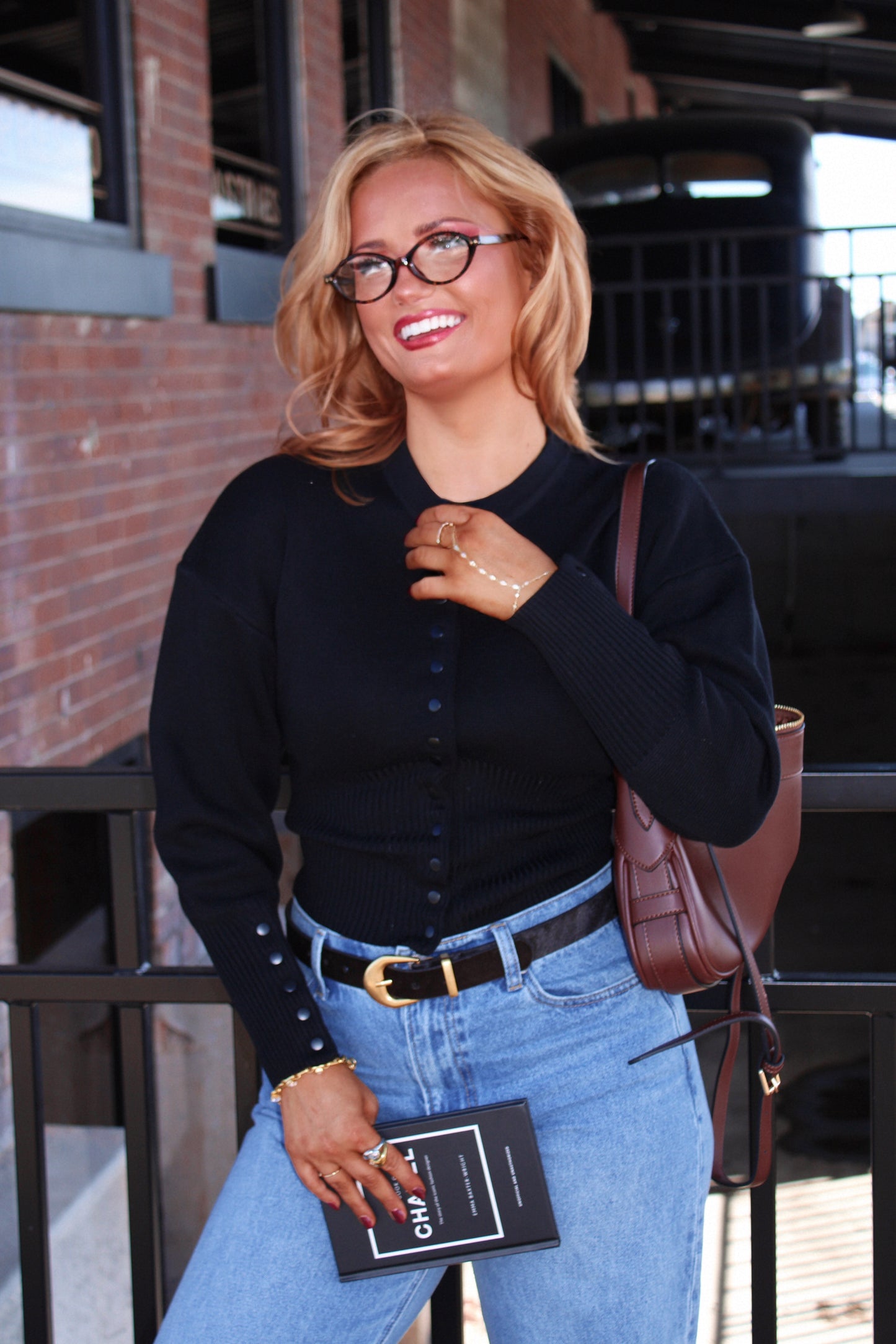 The Devonshire Cardigan - Noir