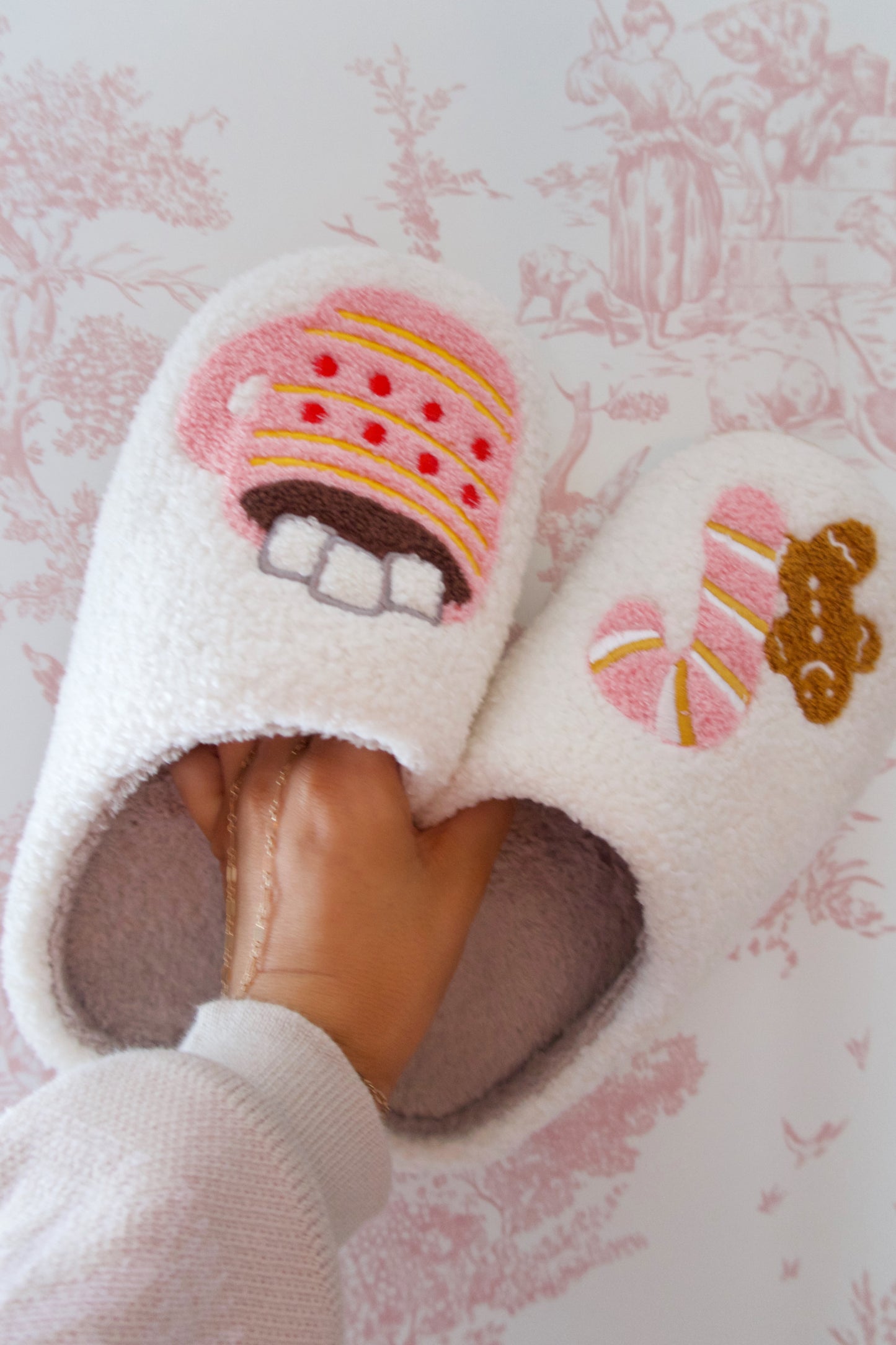 Hot Cocoa & Ginger Snap Snuggle Slippers