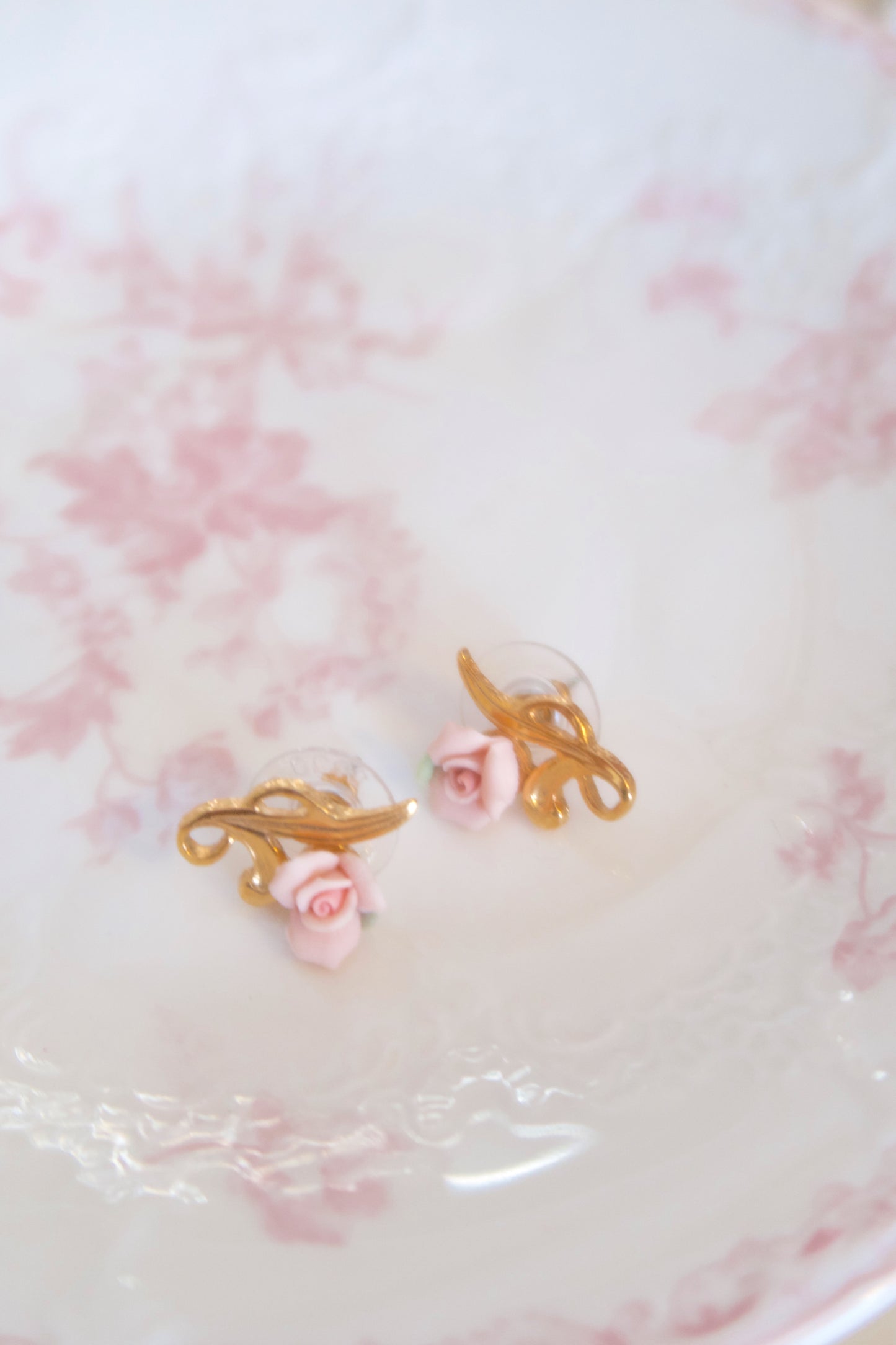 Rosette Royal Earrings