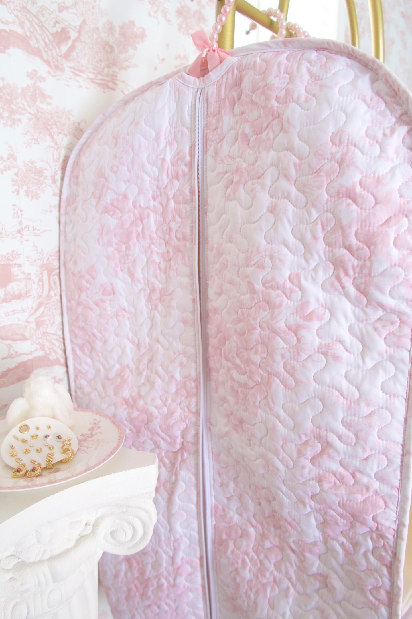 Toile En Rose Pink Quilted Garment Bag