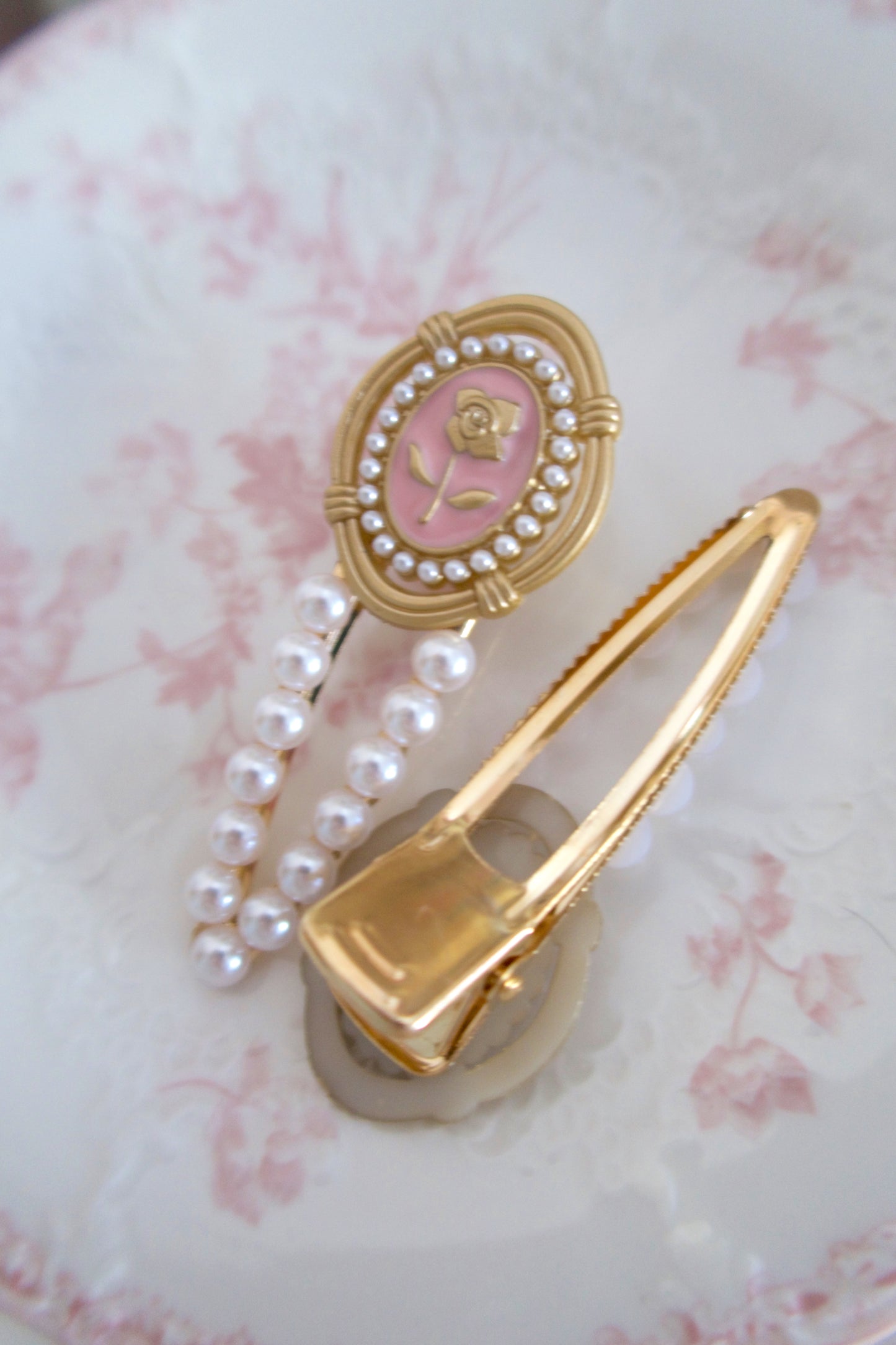 Perle De Paris Vintage Clips