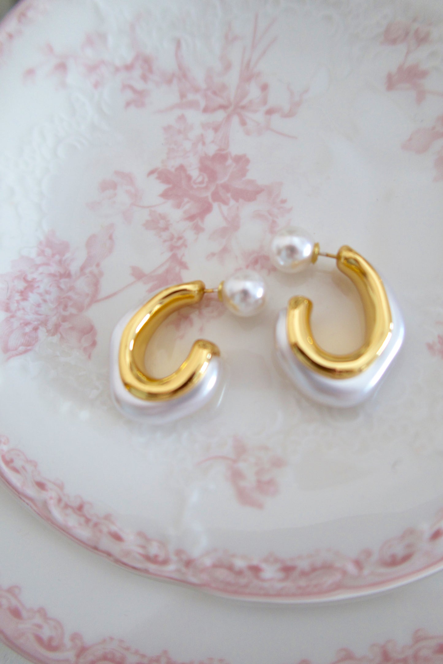 Duchess 18K Gold Earrings