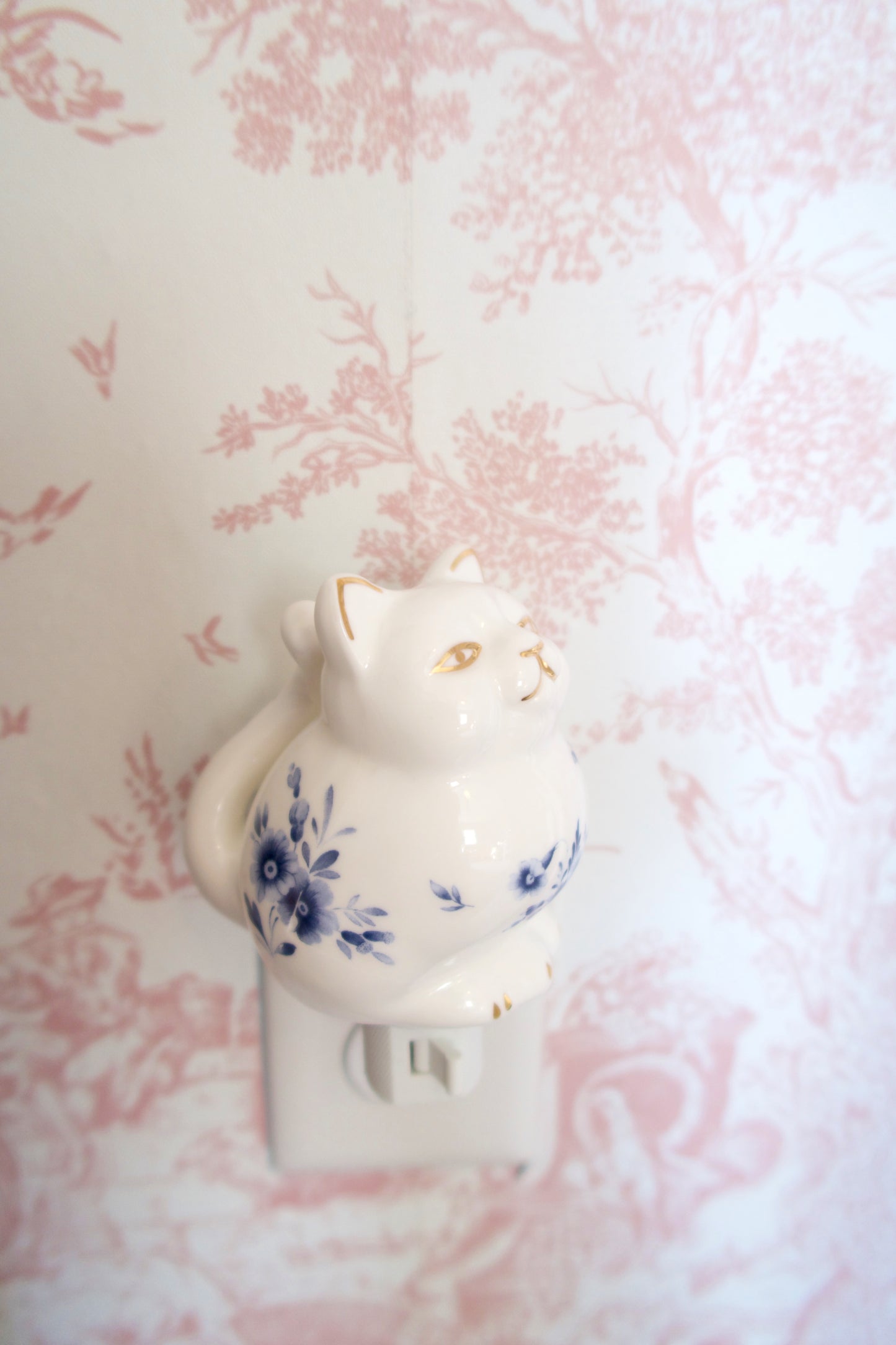 Carriage Cat Glow Night Light