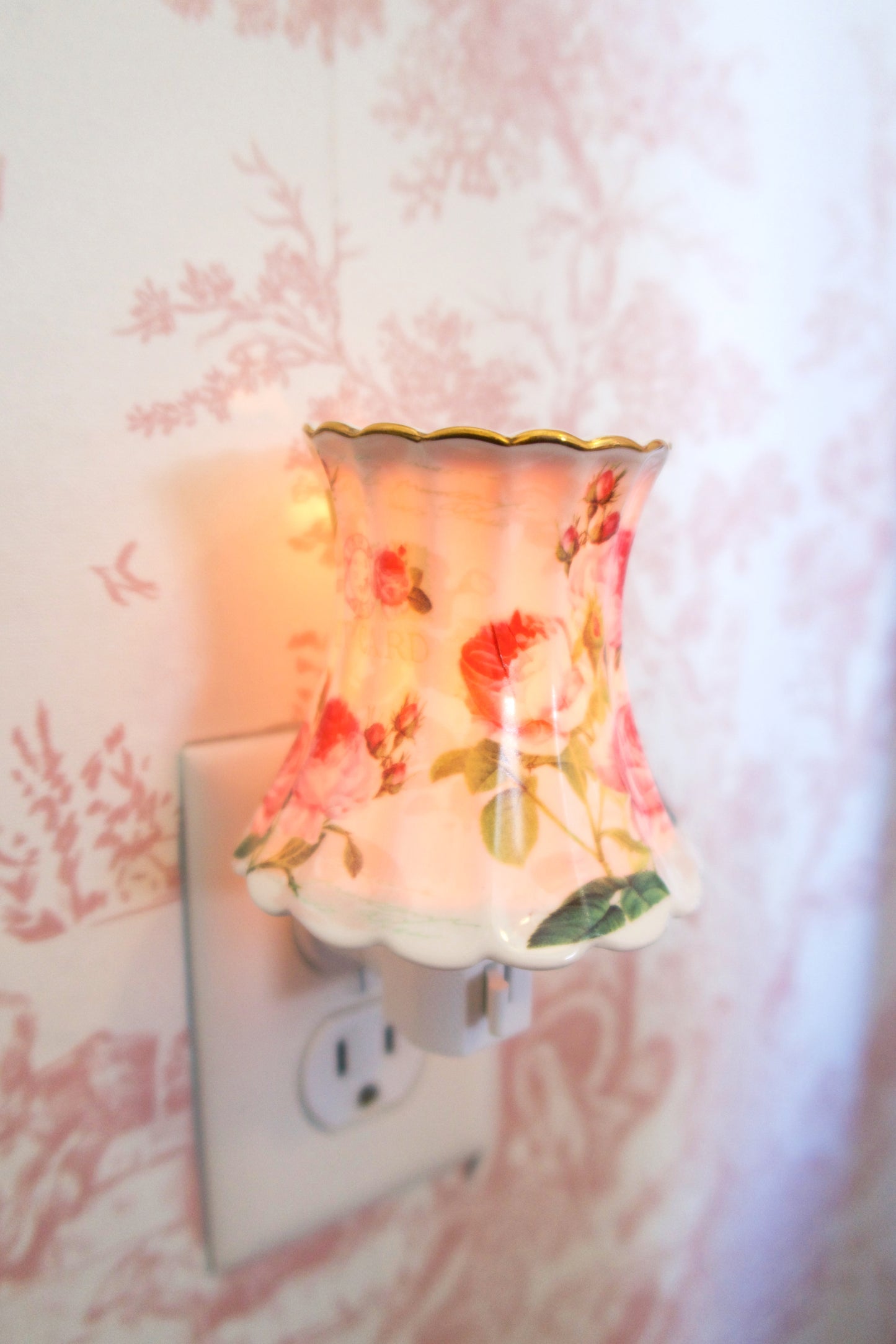 Parisian Dreams Night Light & Oil Diffuser