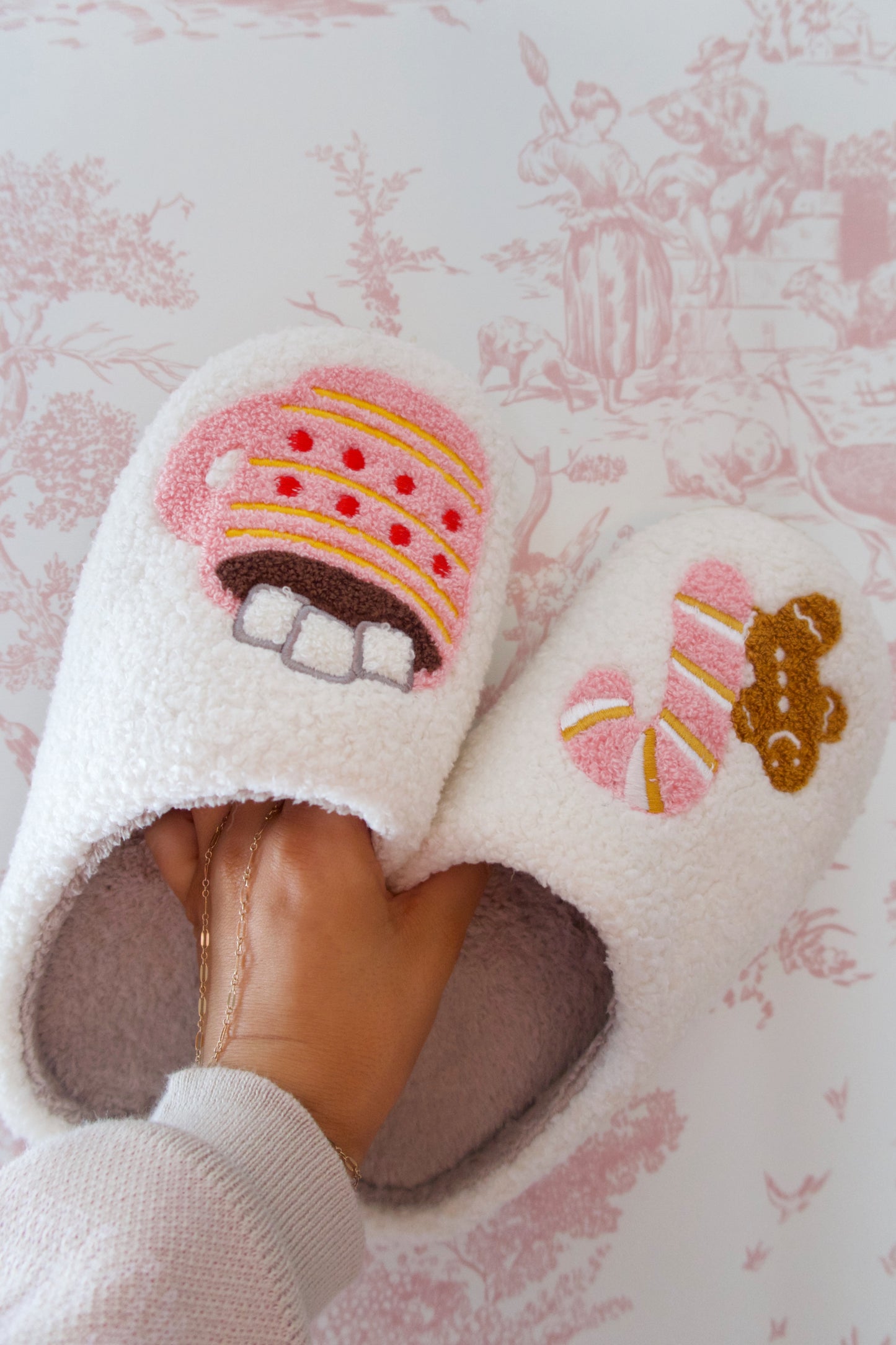 Hot Cocoa & Ginger Snap Snuggle Slippers