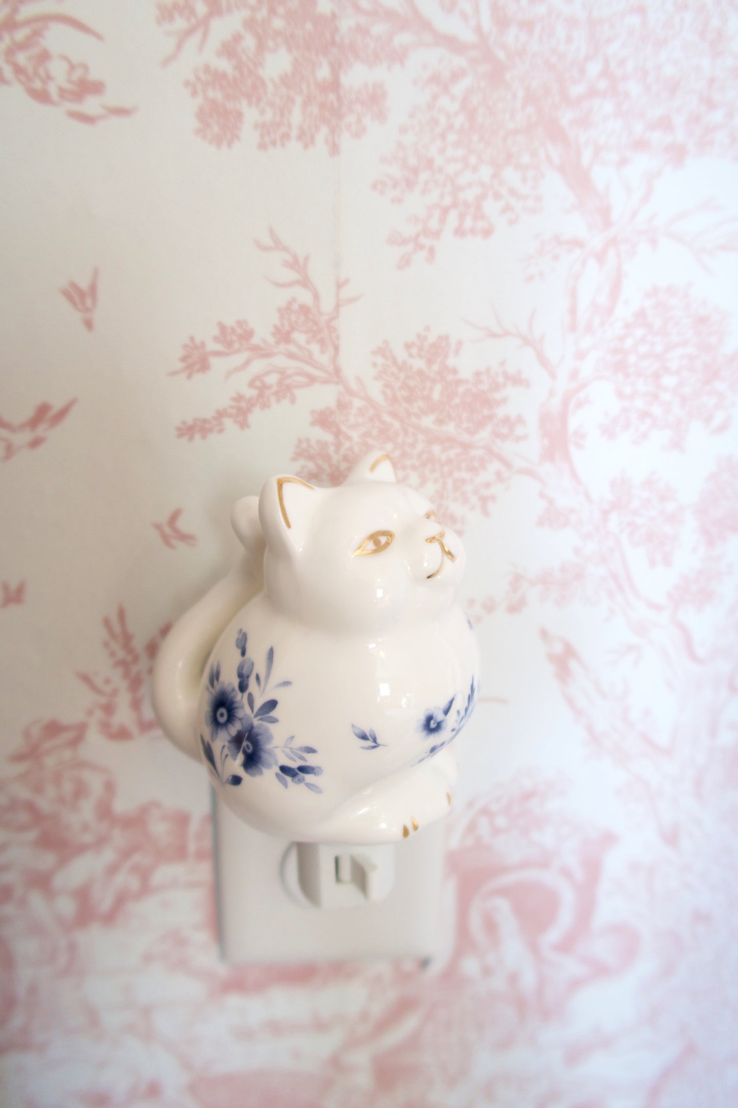 Carriage Cat Glow Night Light