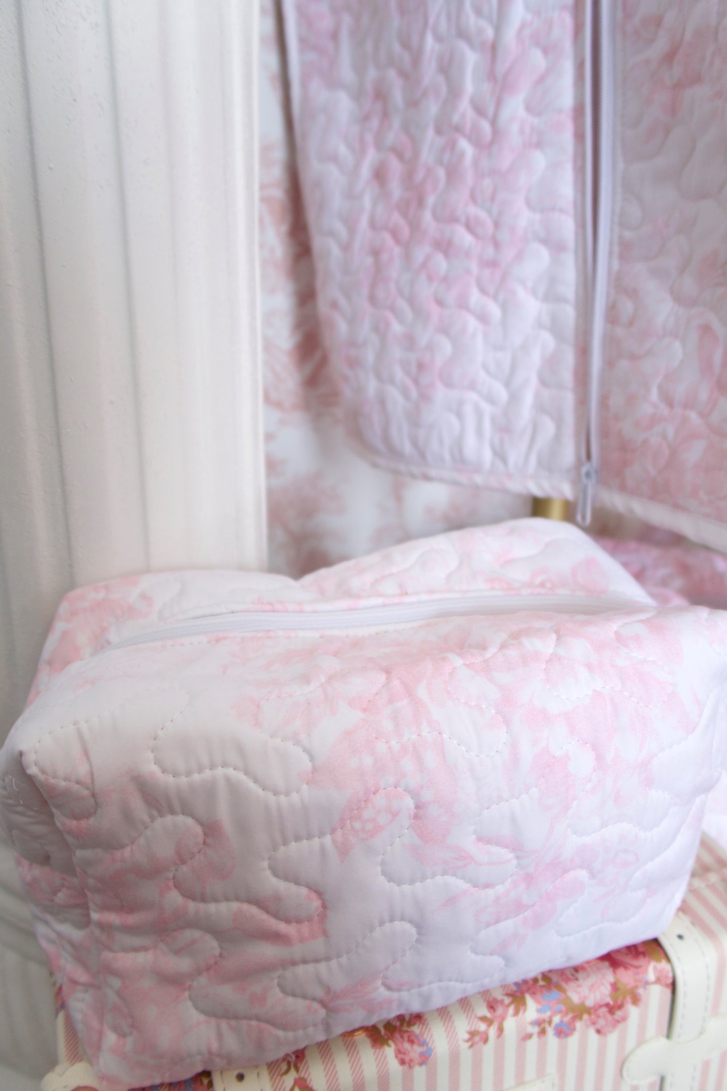 Rose De Toile Quilted Pink Large Toiletry Bag