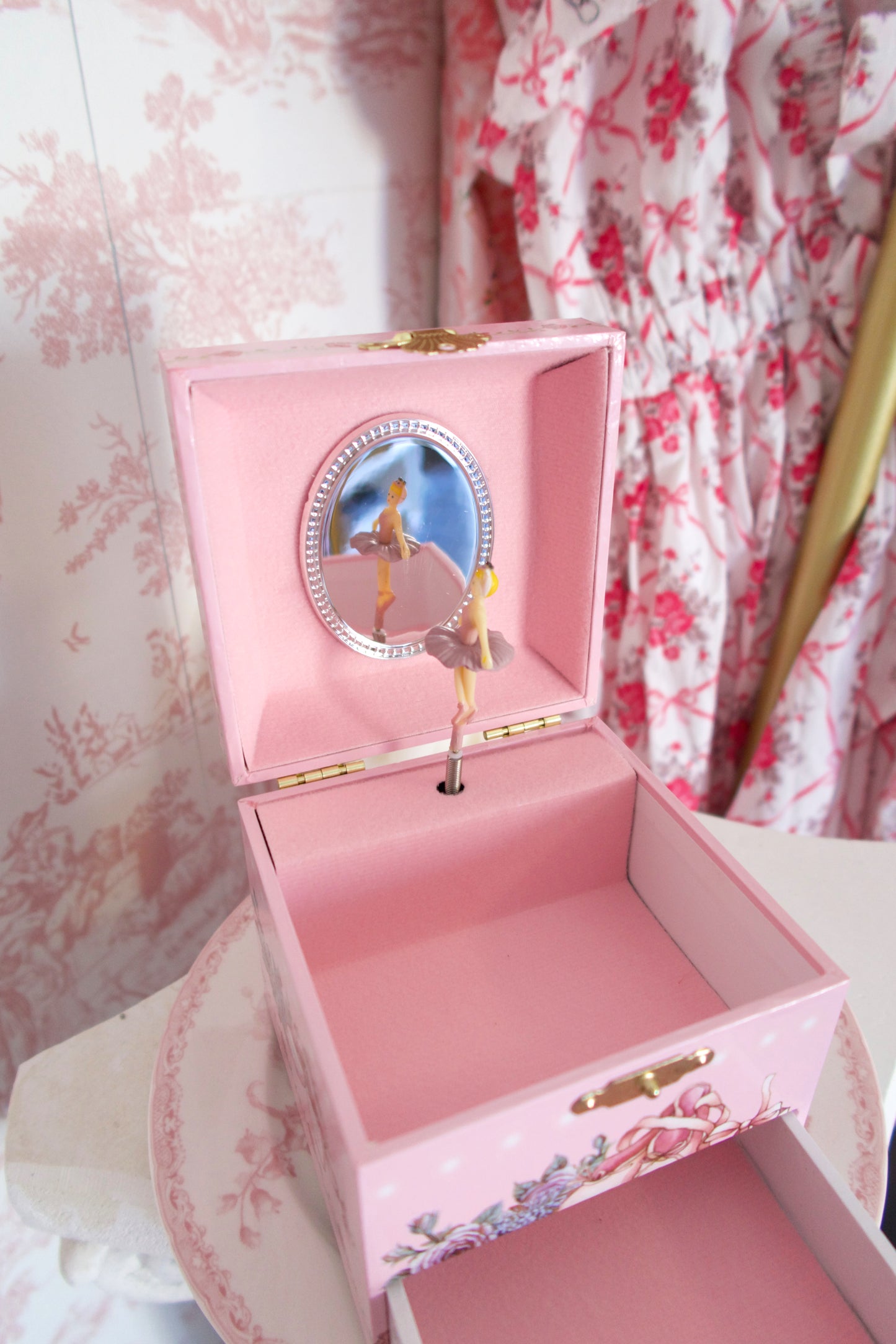 Ballet Slippers Jewelry Box 👸🏼🩰