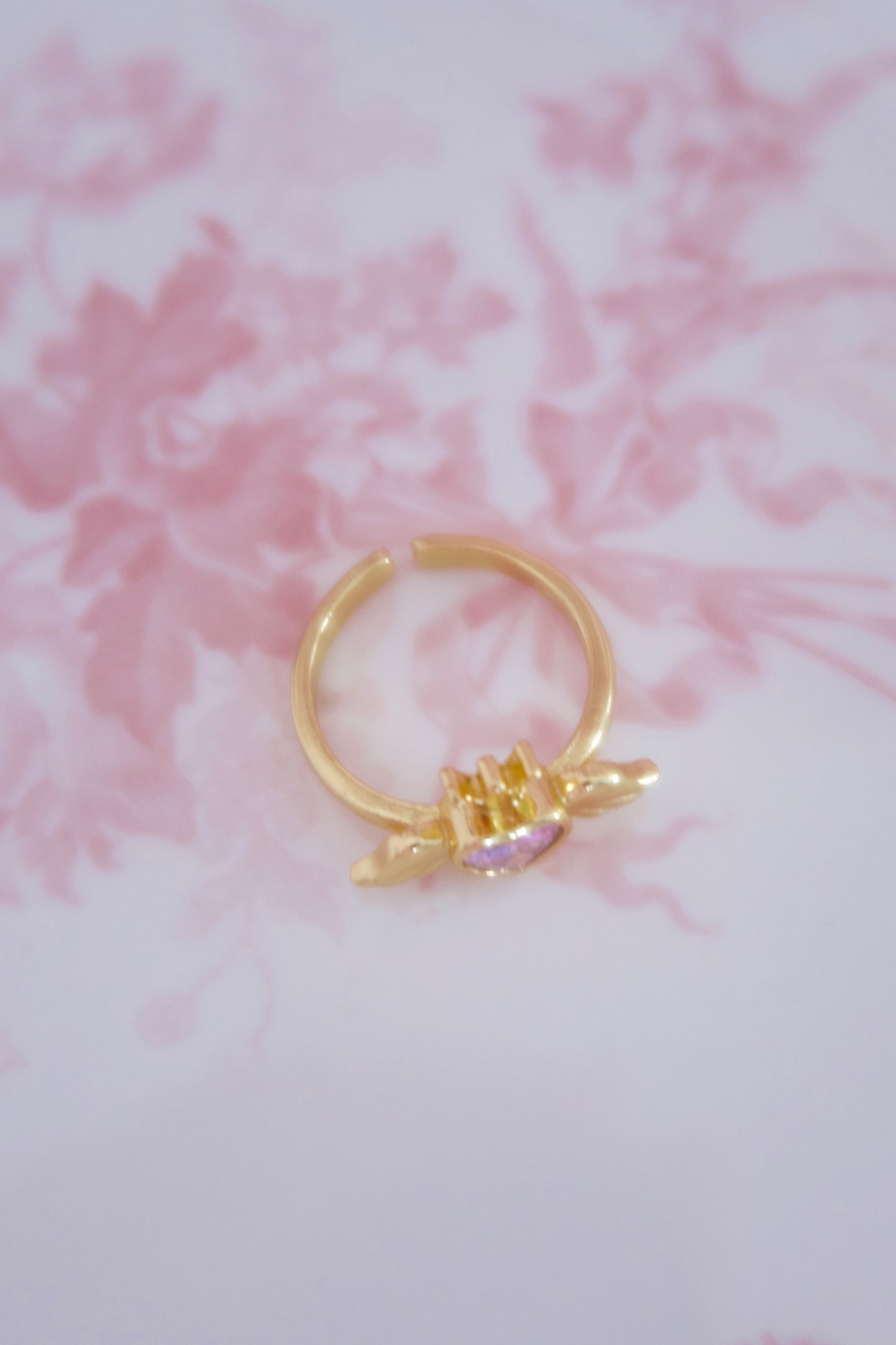 Angelic Cupid 18k Gold Ring