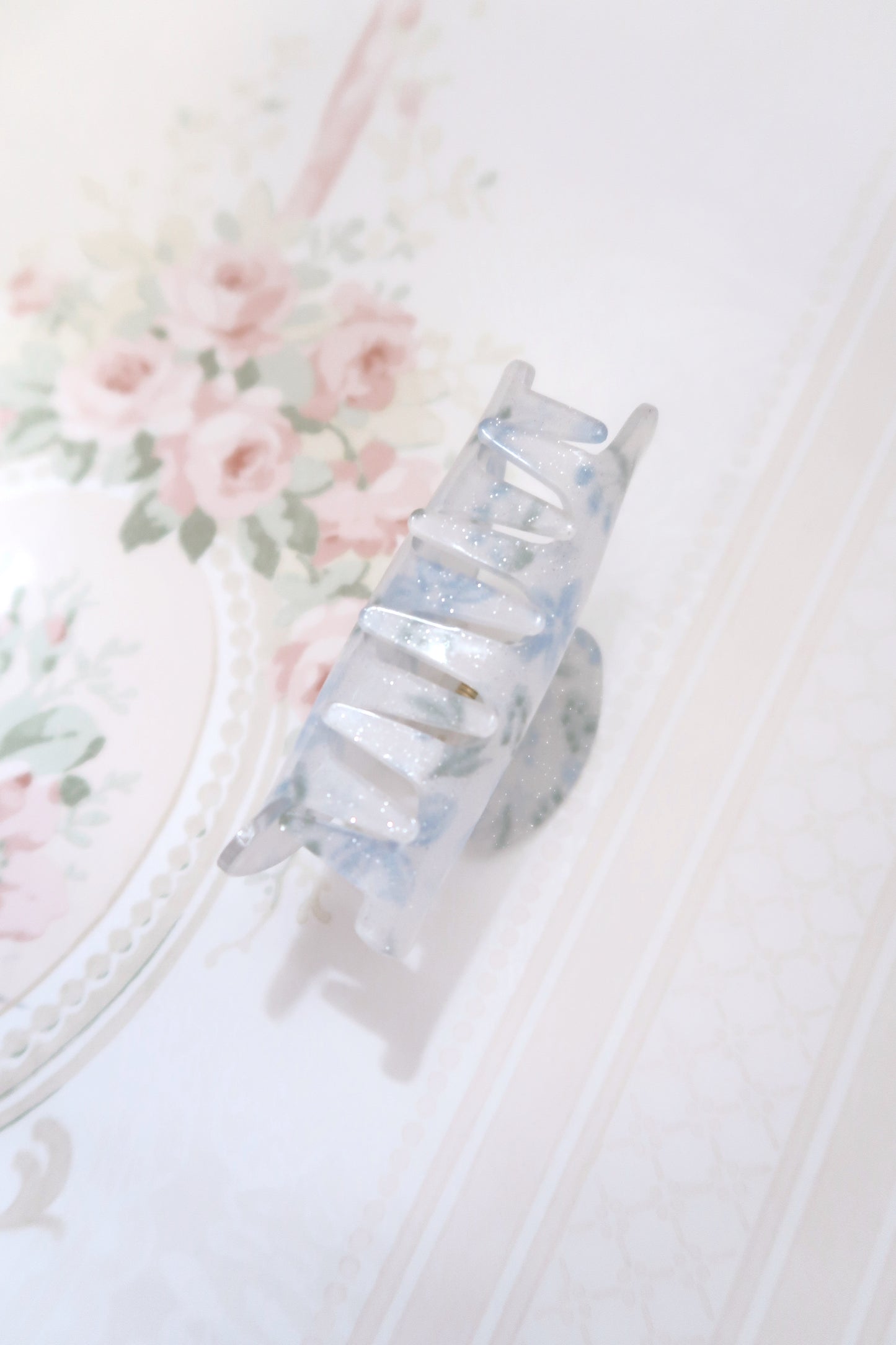Aloha Shimmer Claw Clip - Ocean Blooms
