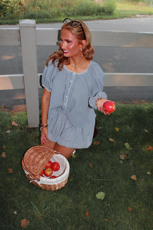 The Applewood Gingham Set 🍎