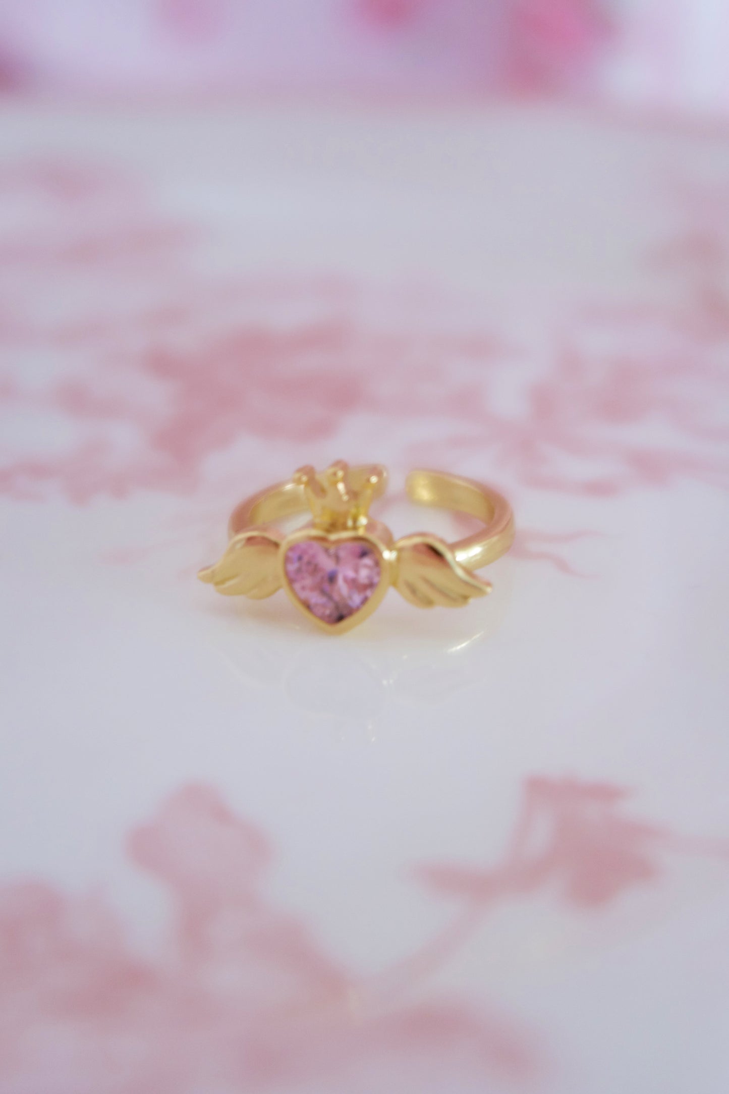 Angelic Cupid 18k Gold Ring