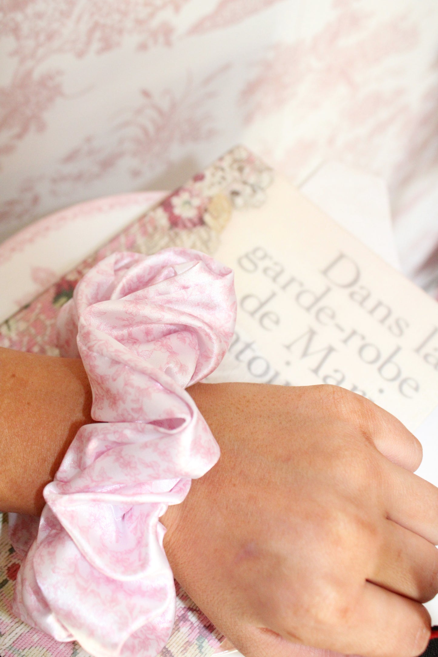 Belle Toile Large Silk Scrunchie