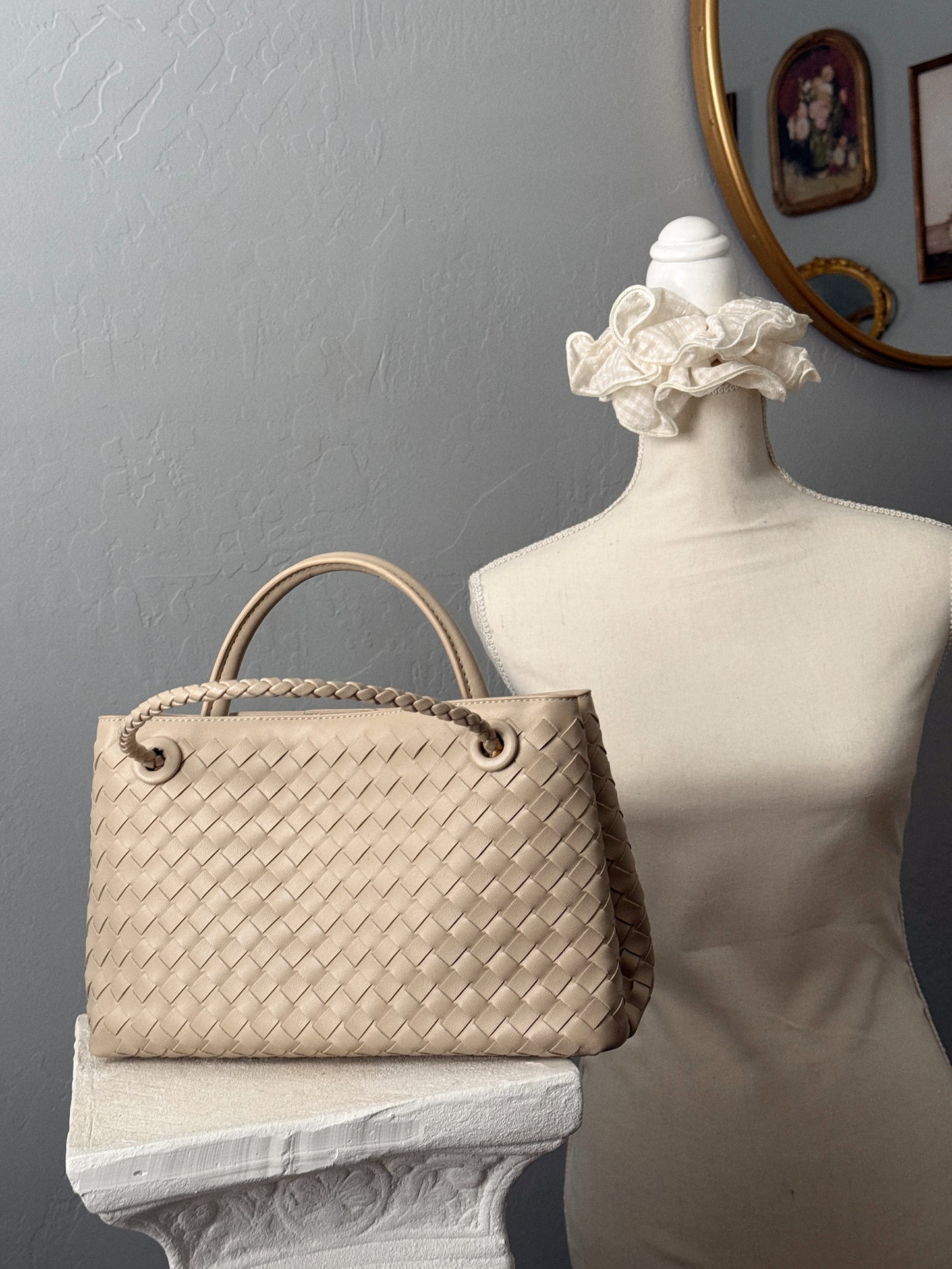 Louvre Latté Carryall