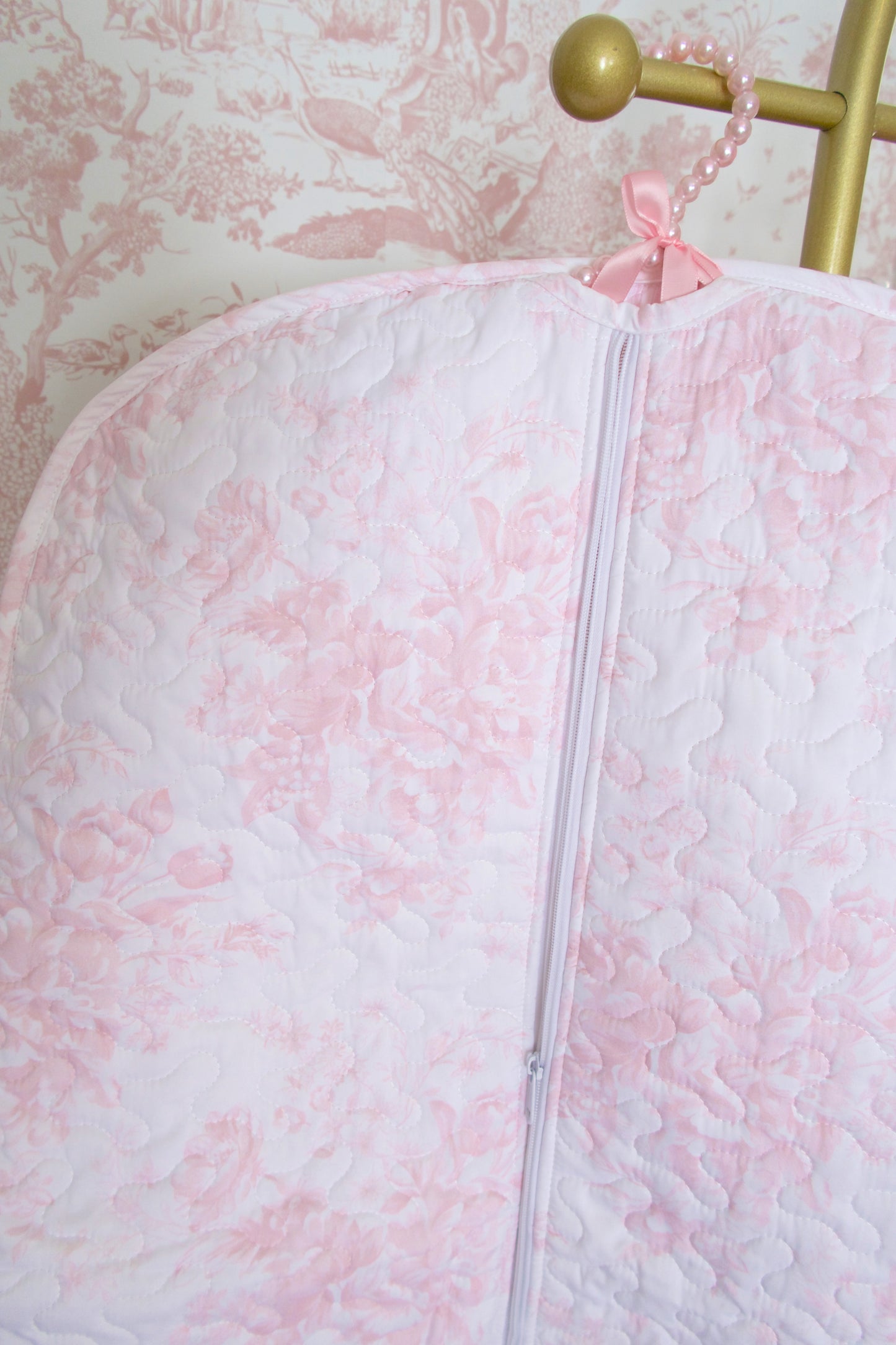 Toile En Rose Pink Quilted Garment Bag