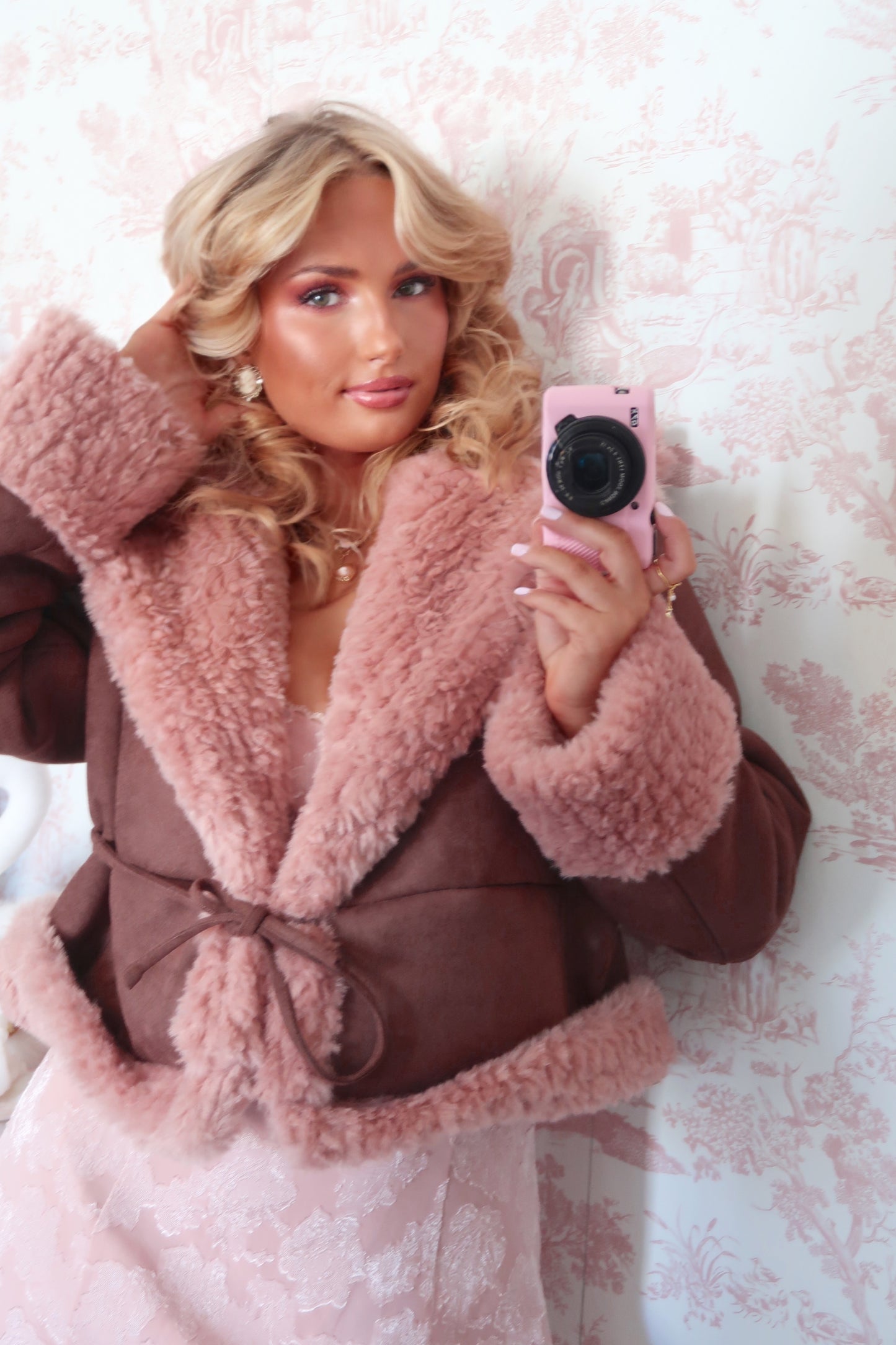 Vogue En Rose Fur Coat