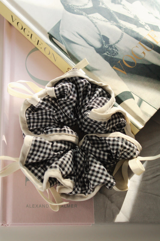 The Hampstead Créme Scrunchie