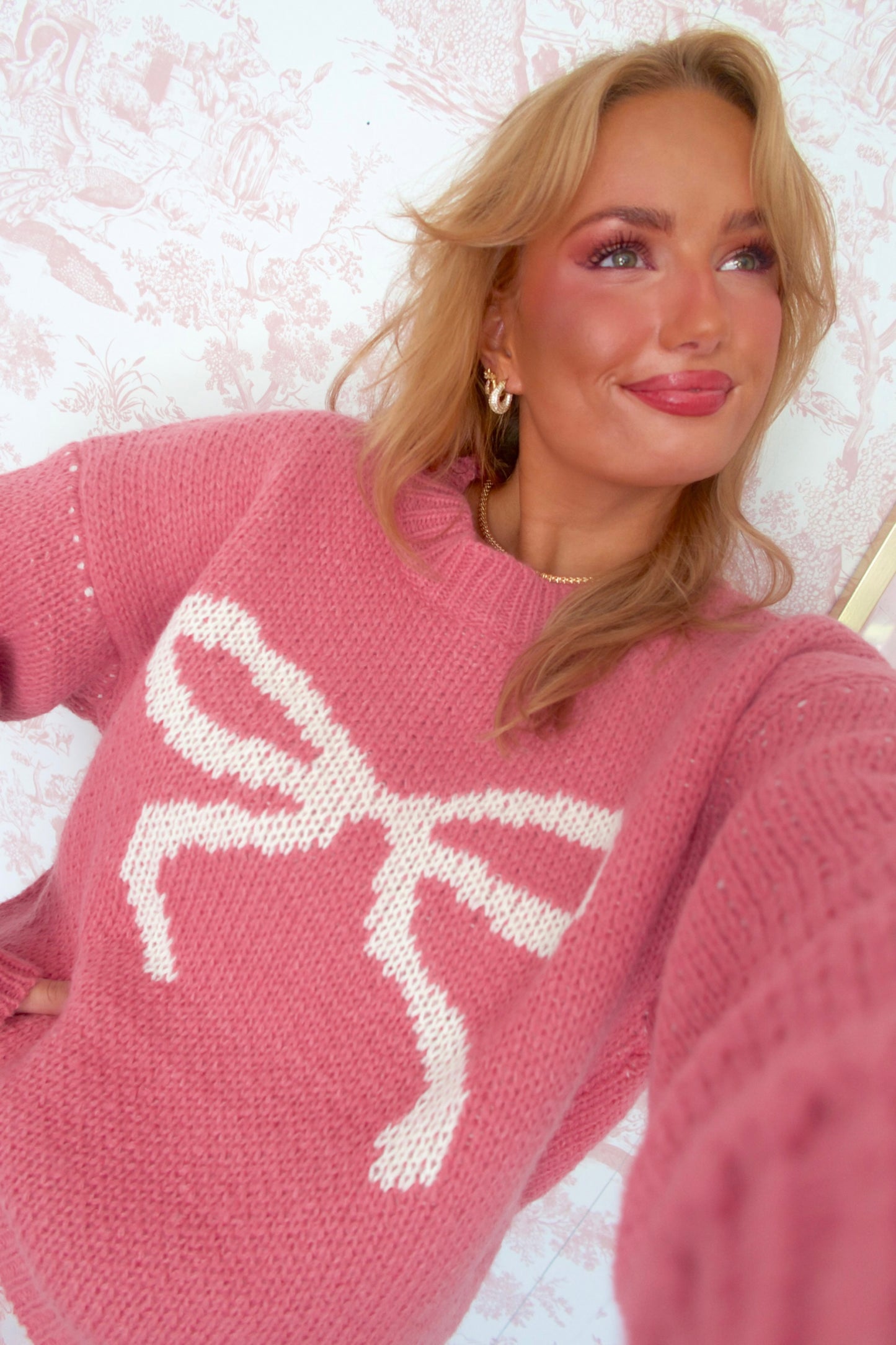 Cozy Coquette Sweater - Pink