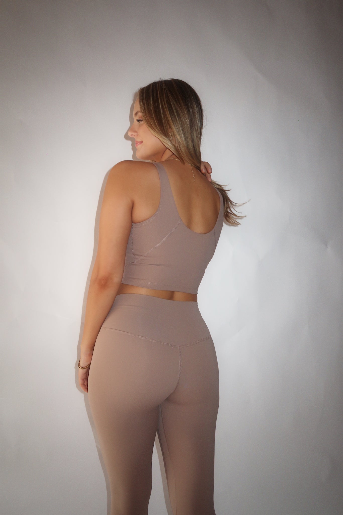 Neutral Taupe Aligned Luxe Leggings – Shop Janáe